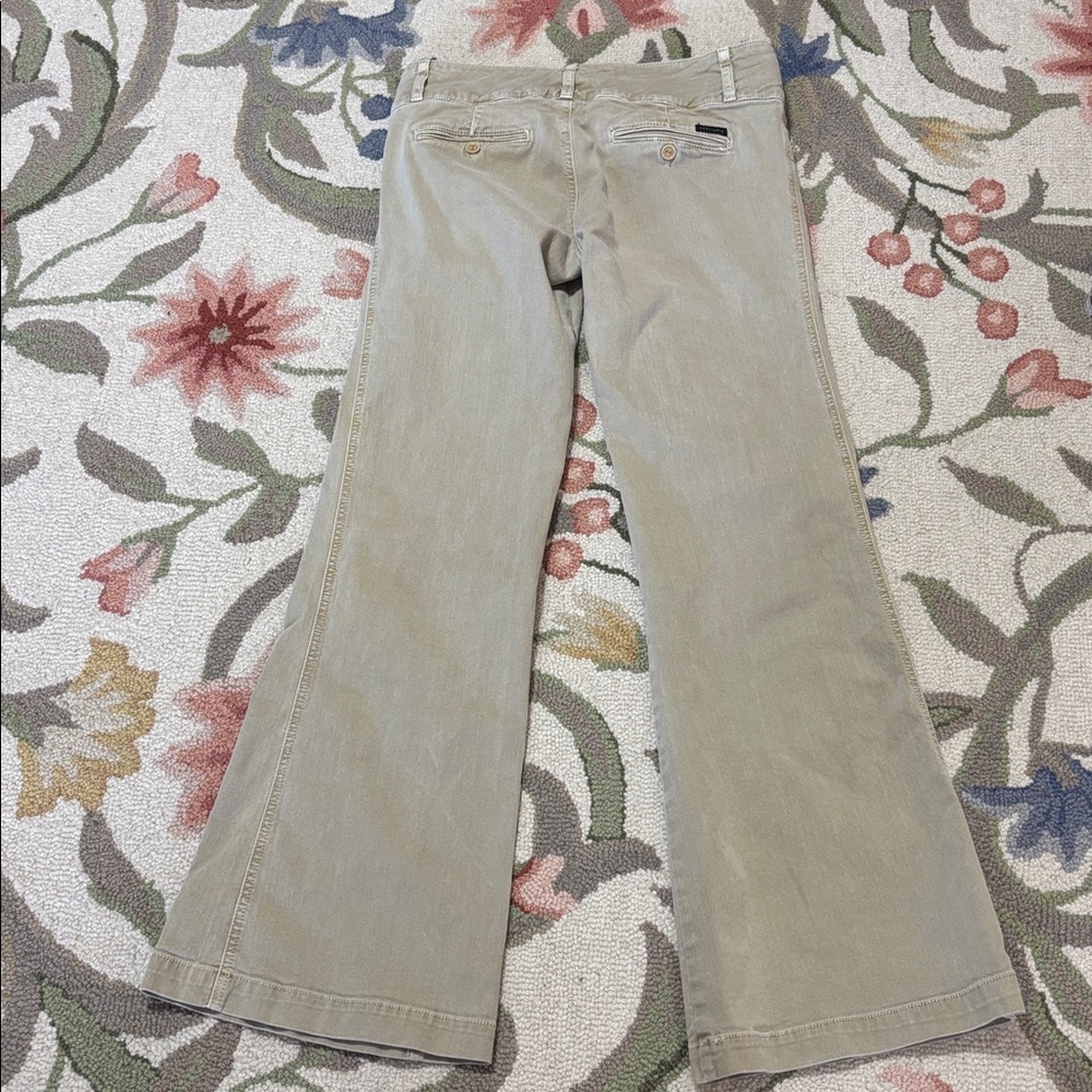 Sanctuary Women's Flared low rise Tan Jeans, size 30 - Picture 8 of 11